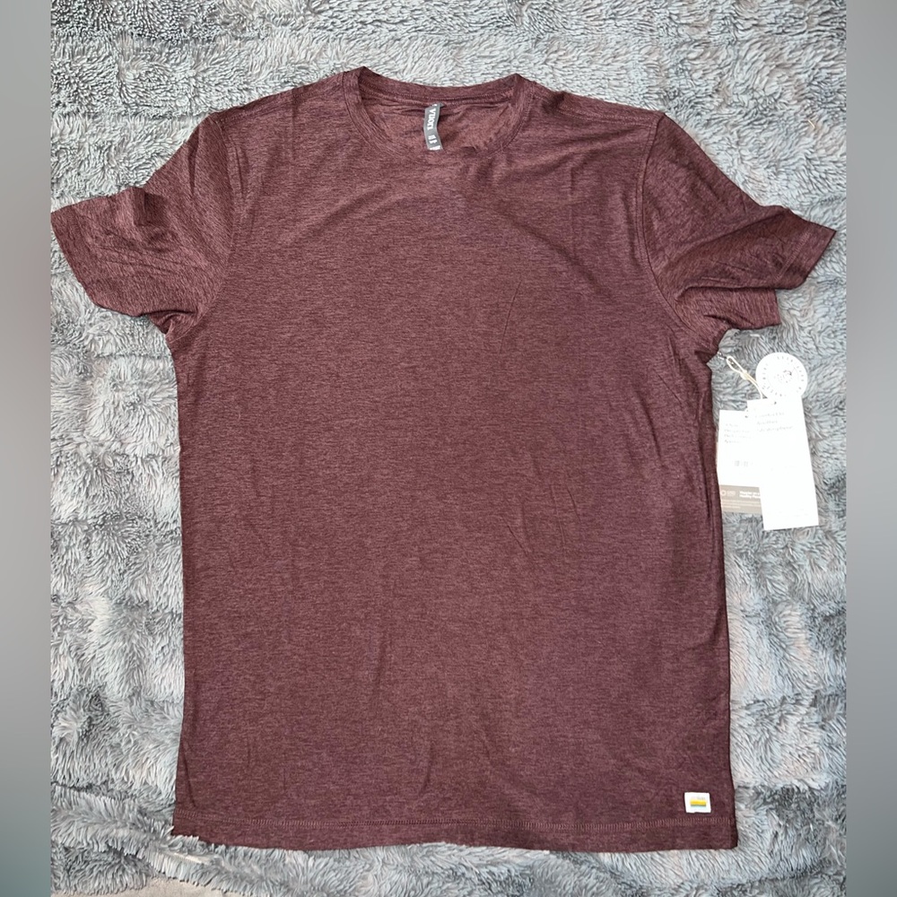 NWT Vuori men’s strato tech tee size large